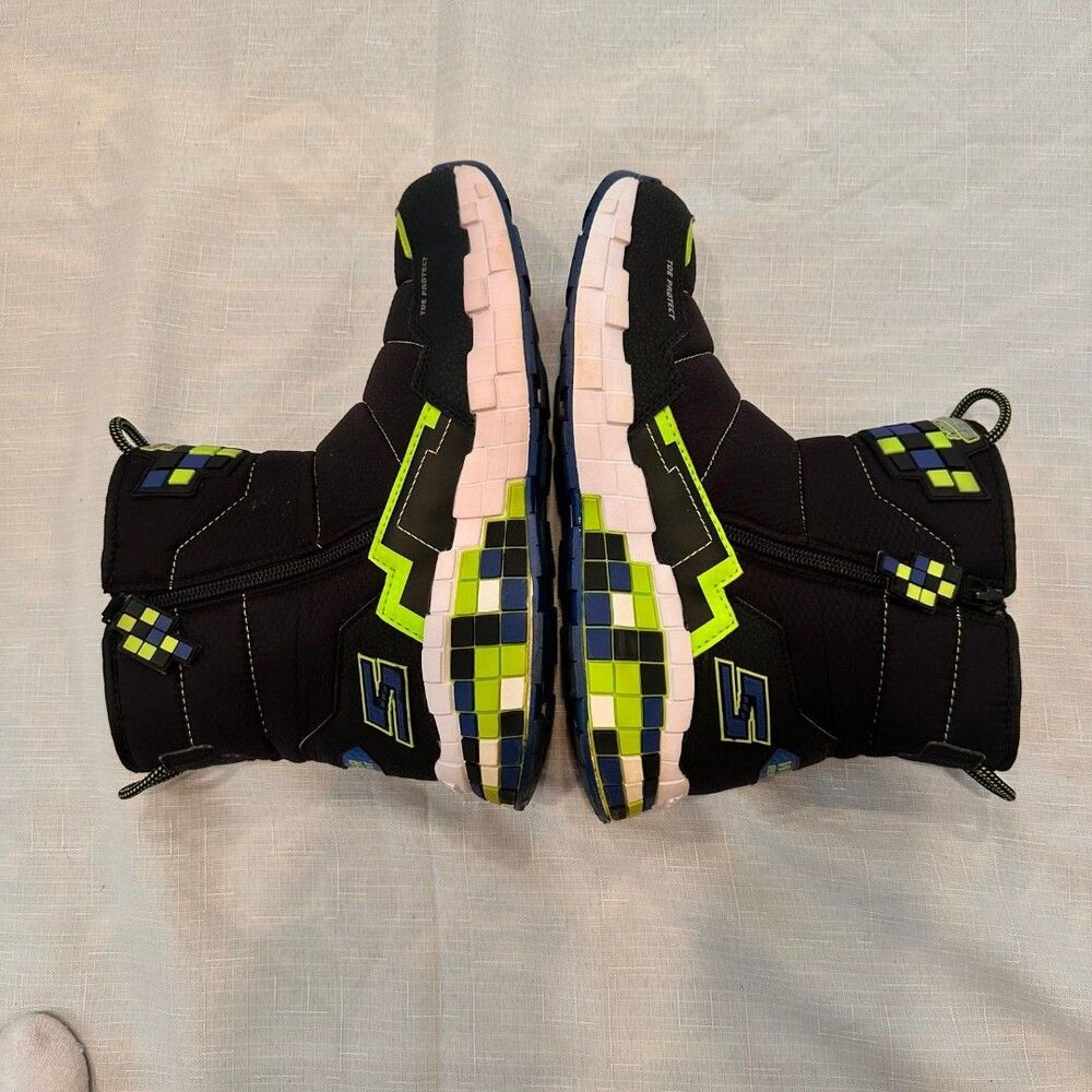 Skechers Cuboforce Boots - Picture 12 of 12